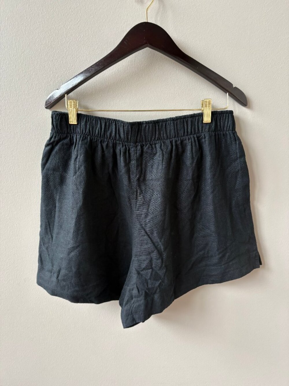 Women's Abercrombie & Fitch Linen shorts, Black, size Large - Picture 2 of 6